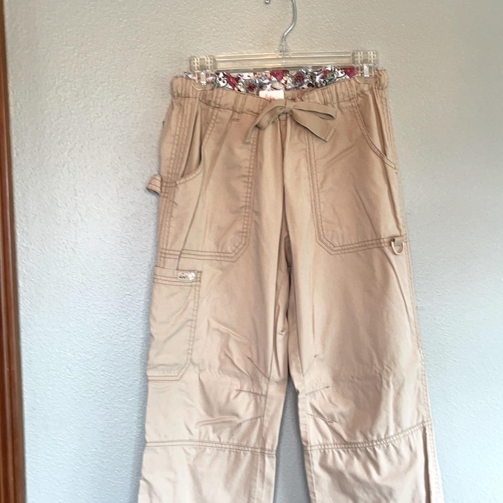 Tan koi Lindsey scrub pants